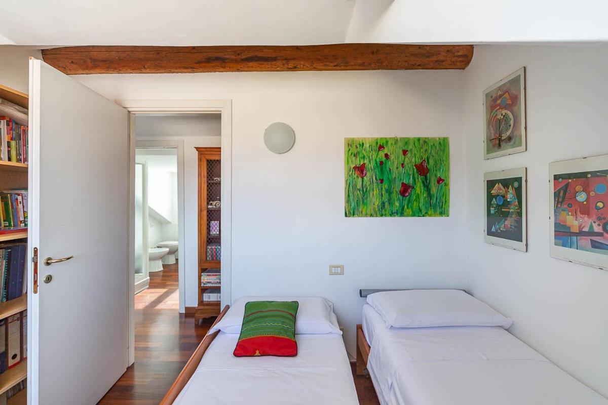 Attico Con Terrazzo - Skyview *