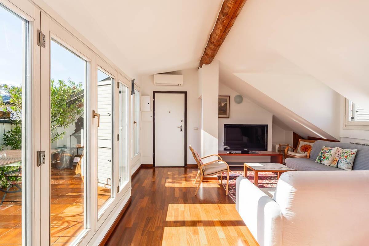 Attico Con Terrazzo - Skyview * Mailand