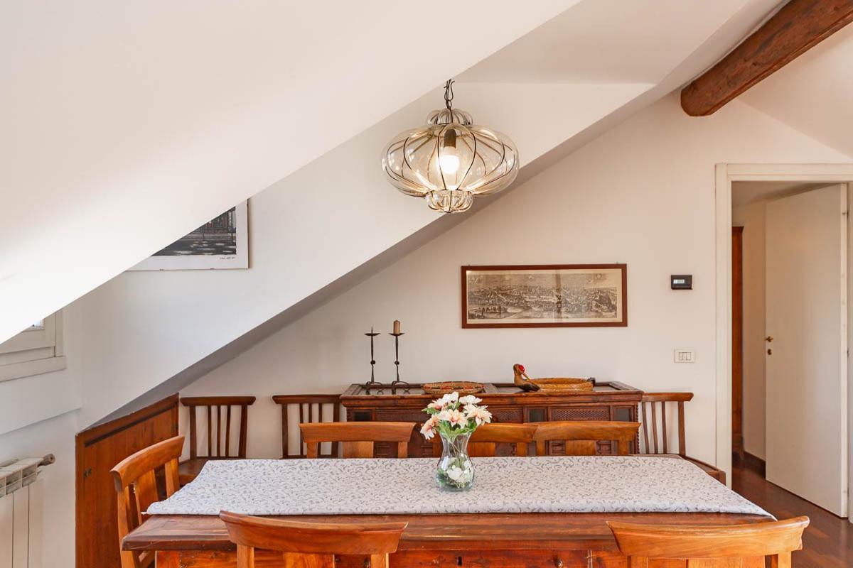 Attico Con Terrazzo - Skyview Apartment Mailand